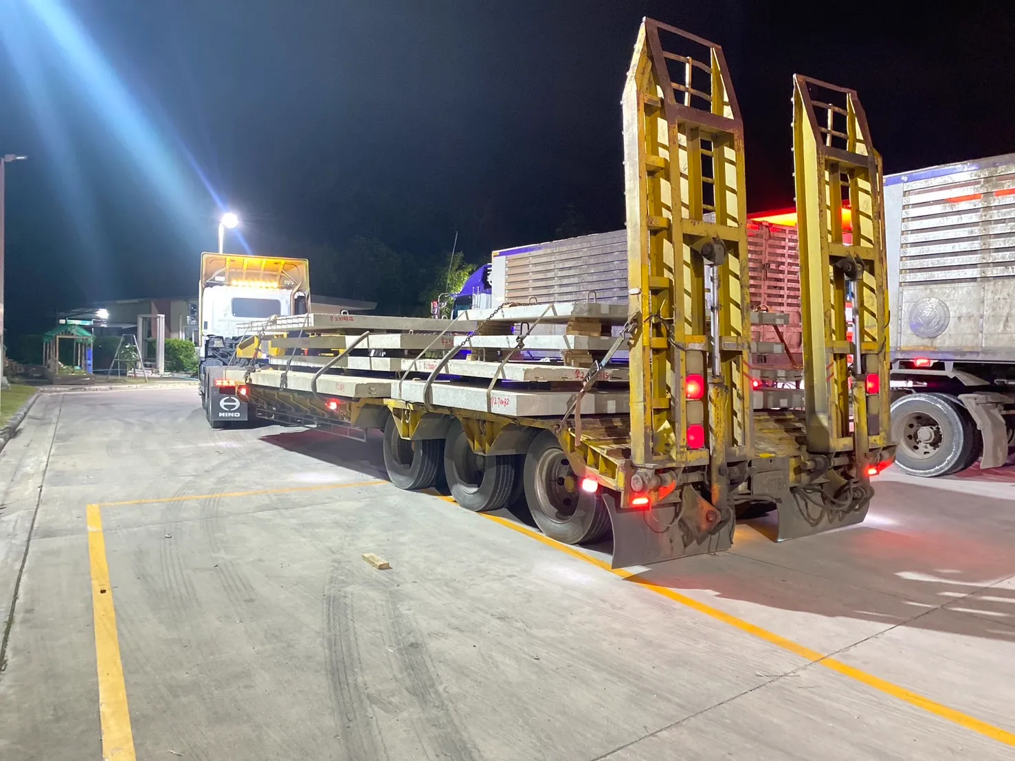 ขนย้ายเครื่องจักรหนัก